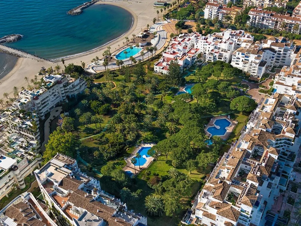 Apartment 3 Dormitorios En Playas Del Duque Ref C 111 Marbella Spain