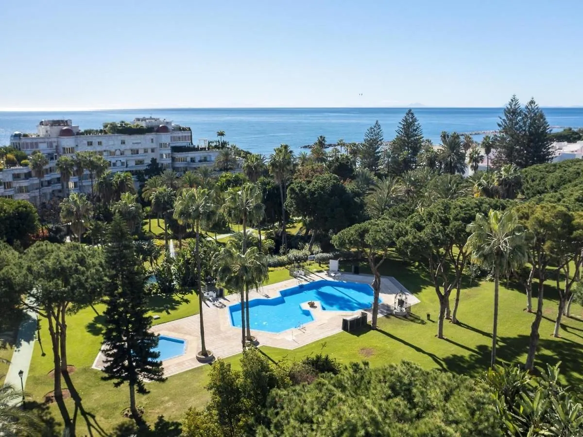 3 Dormitorios En Playas Del Duque Ref C 111 Marbella