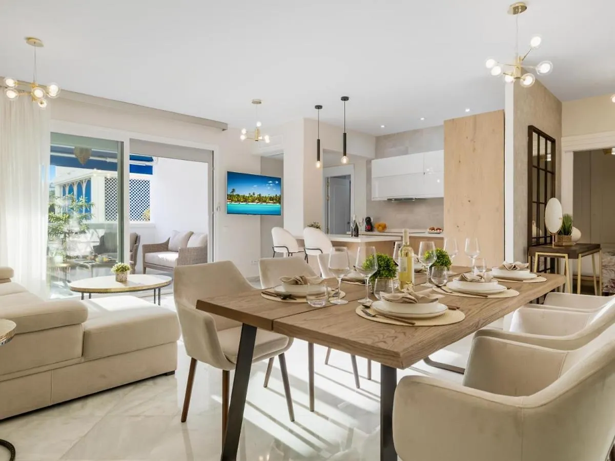 Apartmán 3 Dormitorios En Playas Del Duque Ref C 111 Marbella